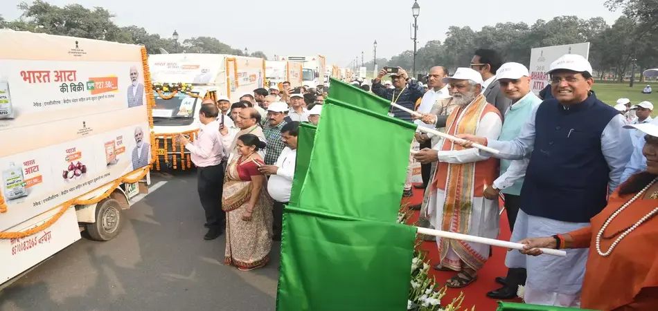 Union Minister Piyush Goyal flagging off mobile vans