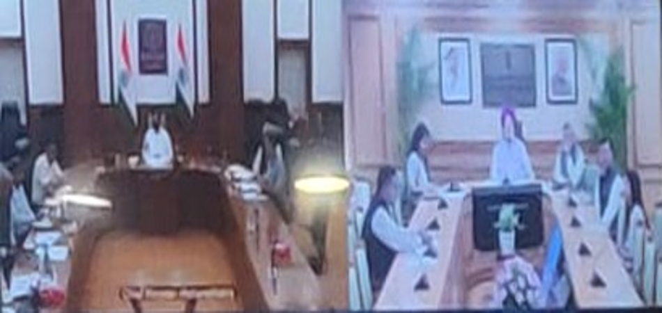 H.S. Puri and Eknath Shinde in a discussion on Mumbai's waste management