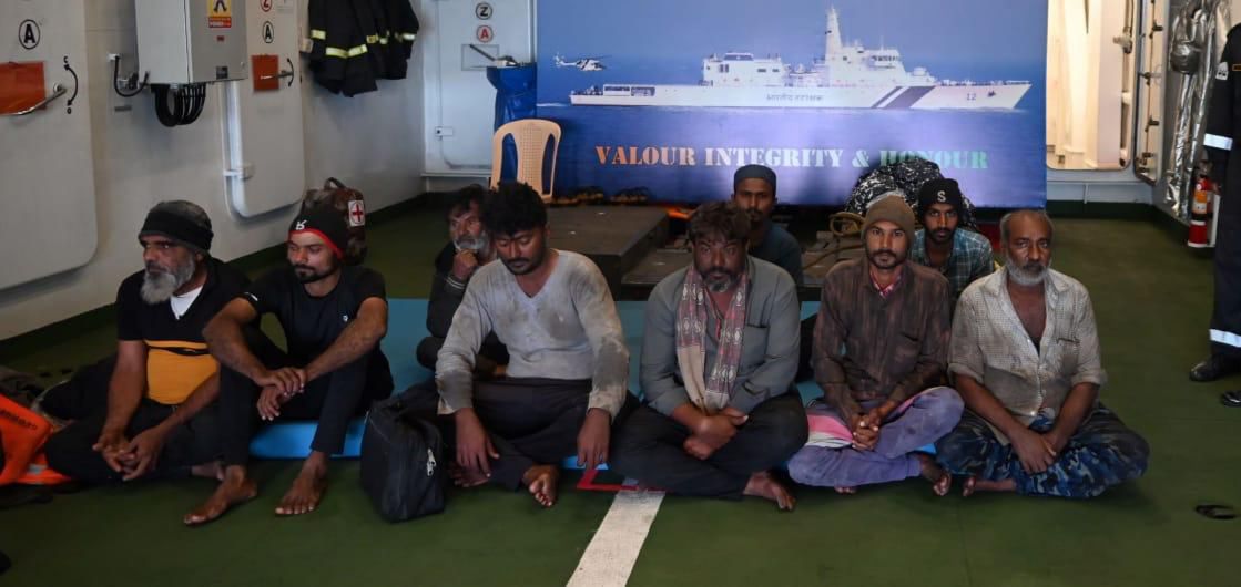 Rescued-crew-members.